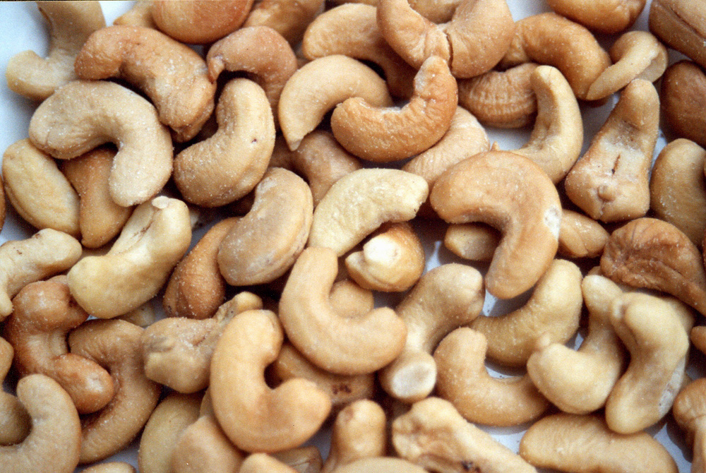 Cashew Nuts Whole 1kg